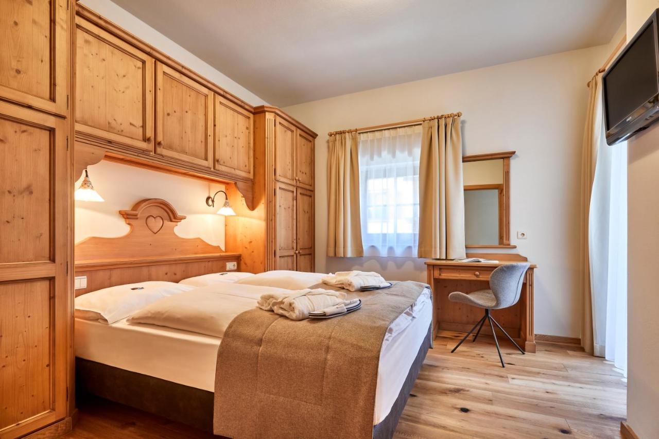 Hotel Marmolada Корвара ин Бадия Екстериор снимка