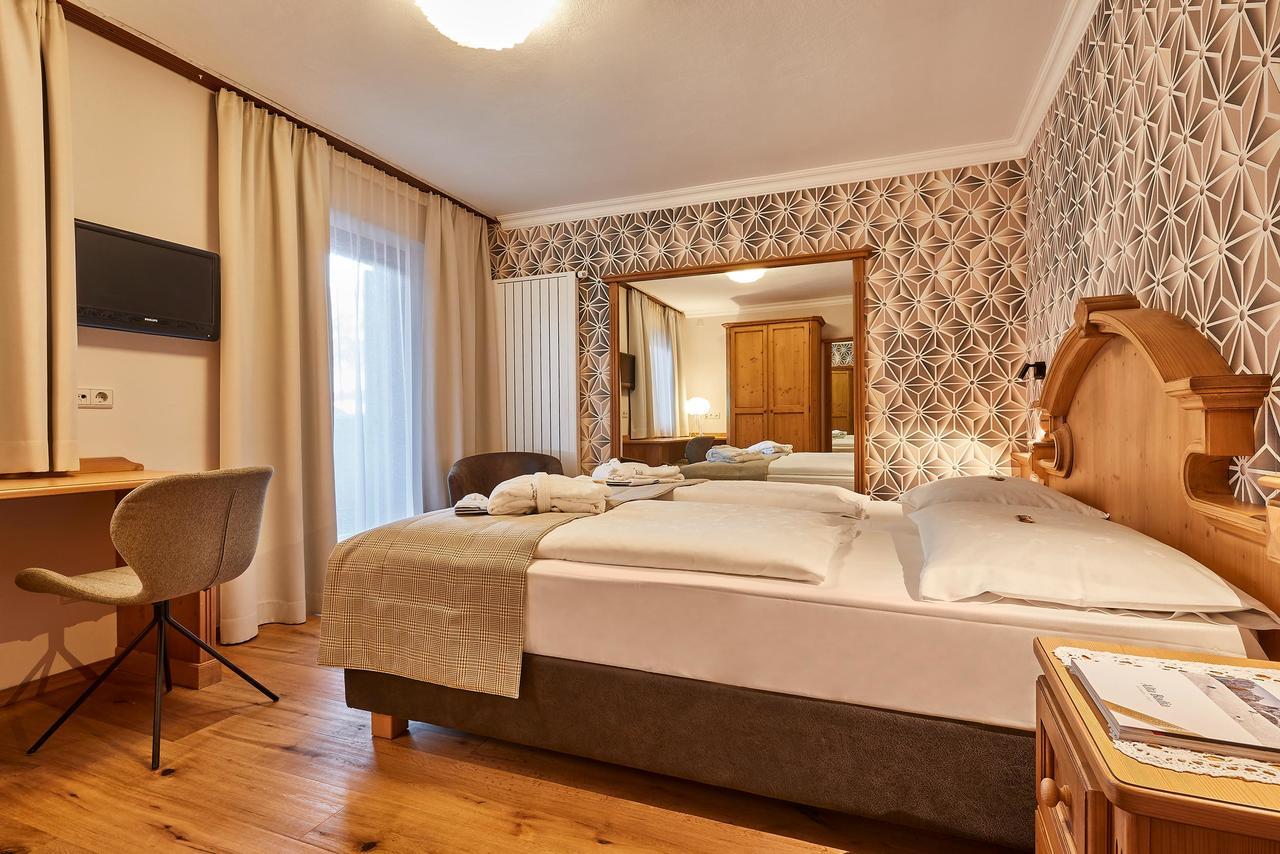 Hotel Marmolada Корвара ин Бадия Екстериор снимка